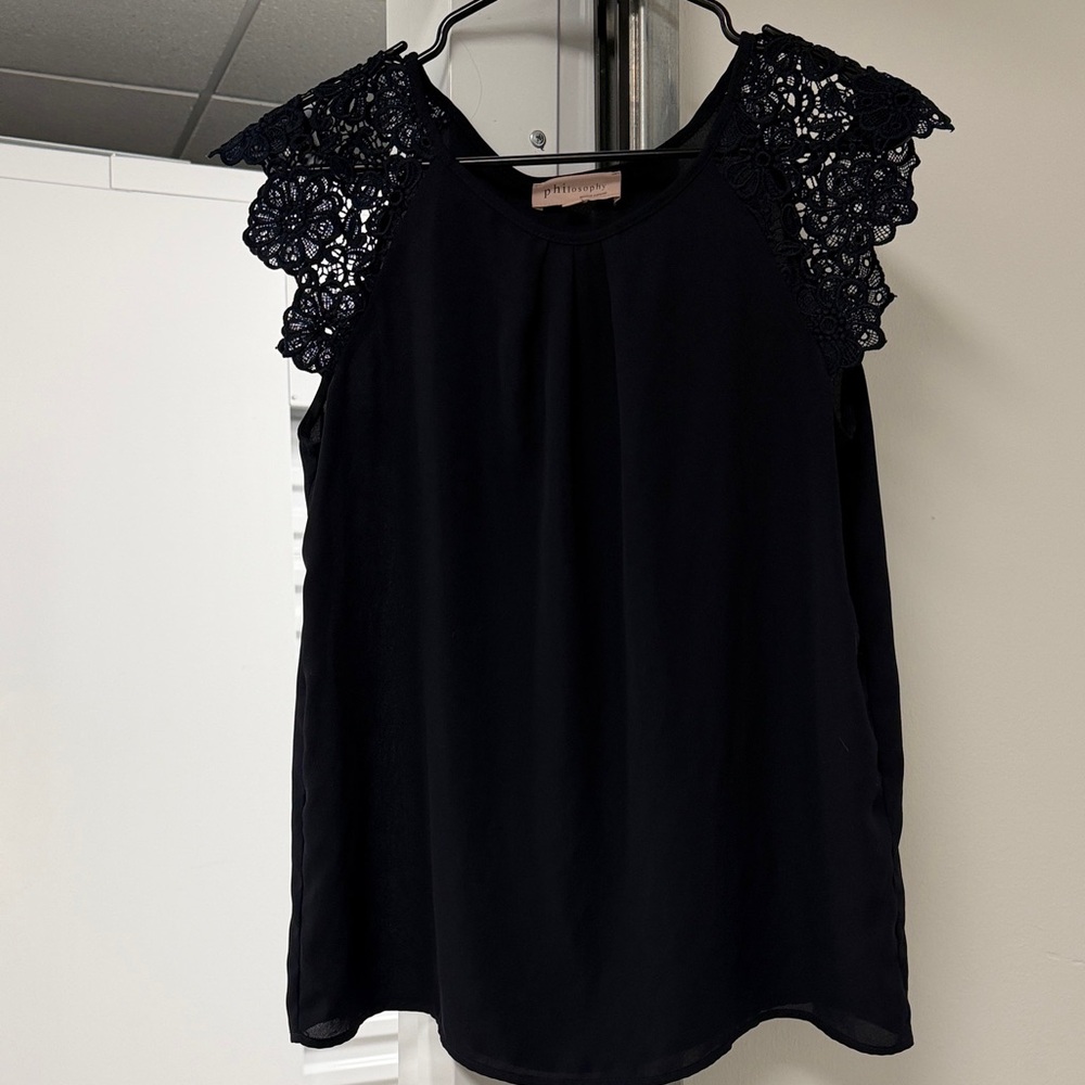 Philosophy Republic clothing Women’s Blue workwear Lace Sleeve Top Size Medium’s
